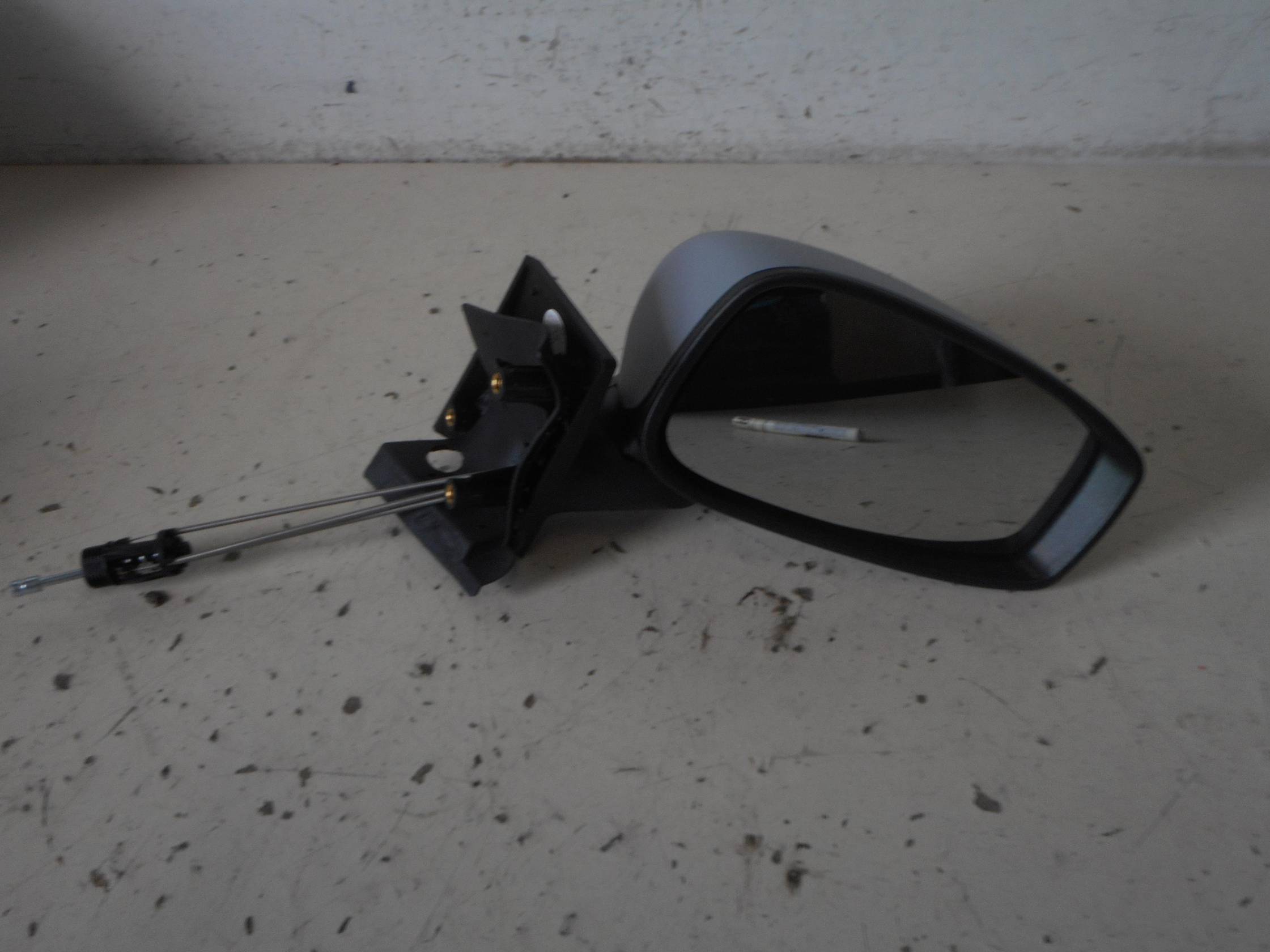 Retrovisore est. dx.